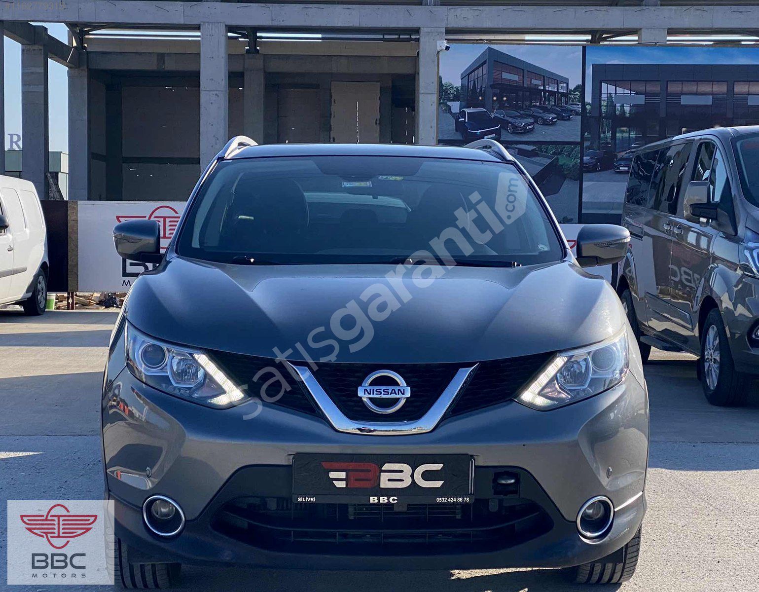 BBC MOTORS 2017 QASHQAİ DİZEL OTOMATİK CAM TAVAN+NAVİ+G.GÖRÜŞ