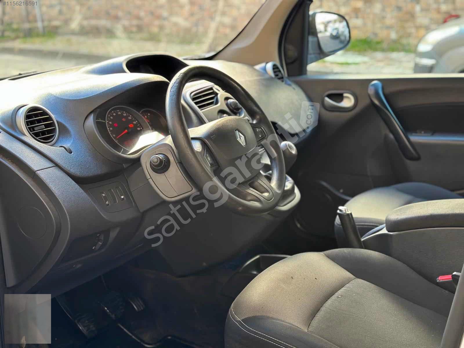 SAHİBİNDEN SATILIK YENİ KASA KANGOO