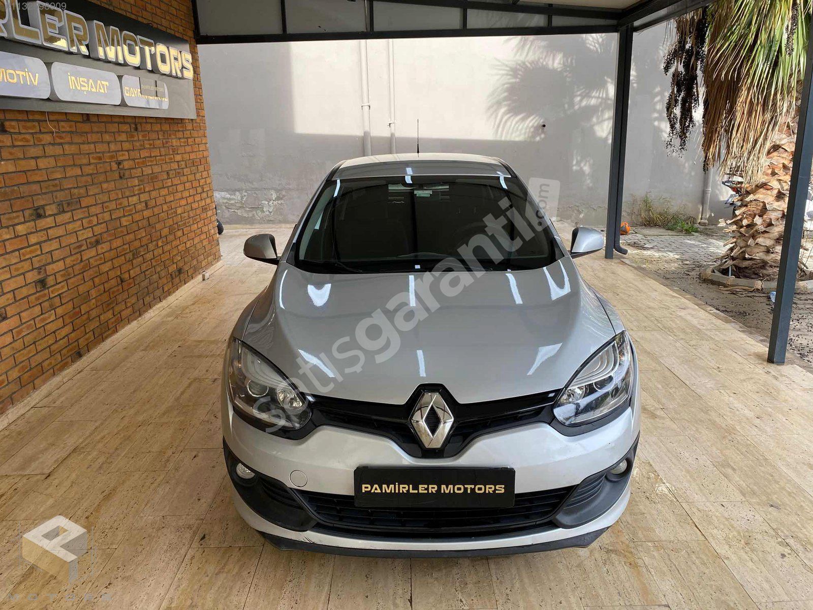 PAMİRLER MOTORS'DAN 2014 MODEL DİZEL OTOMATİK RENAULT MEGANE