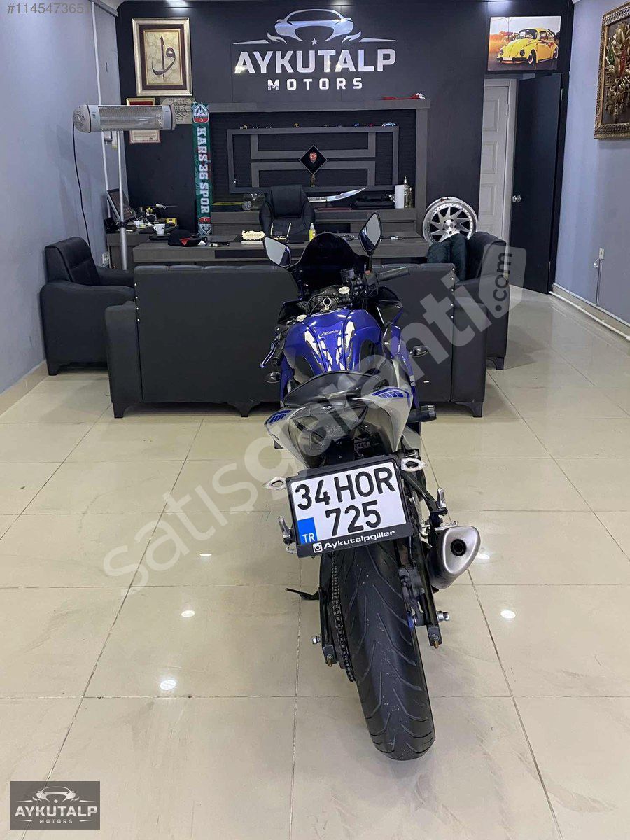 YAMAHA R25