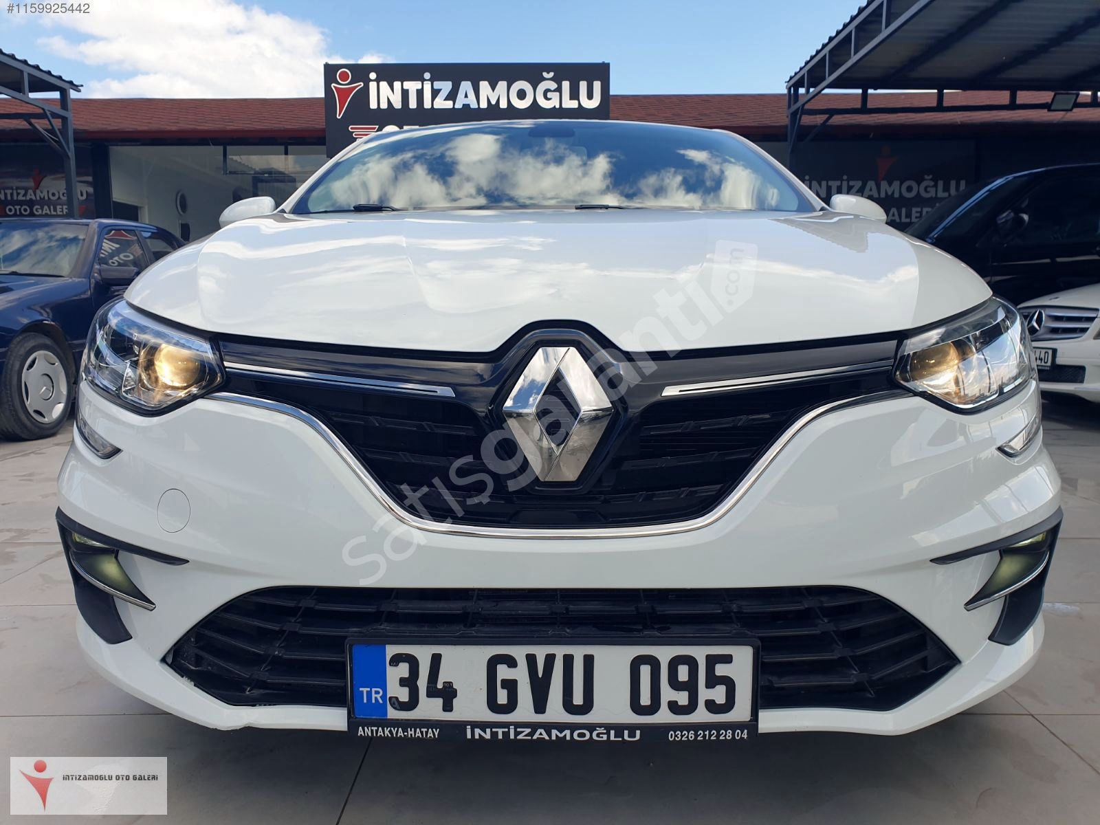 2023 MODEL RENAULT MEGANE 1.3 TCE TOUCH PAKET BOYASIZ 35.000 KM