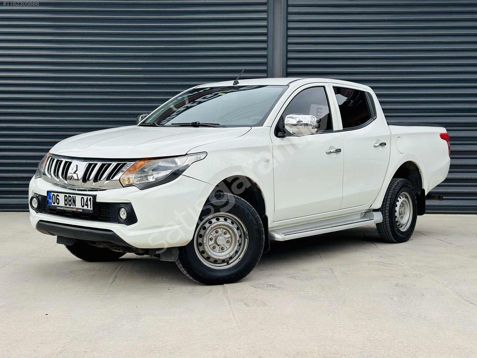 HAKKI OTO'DAN 2017 4*4 MITSUBISHI L 200 STORM PAKET