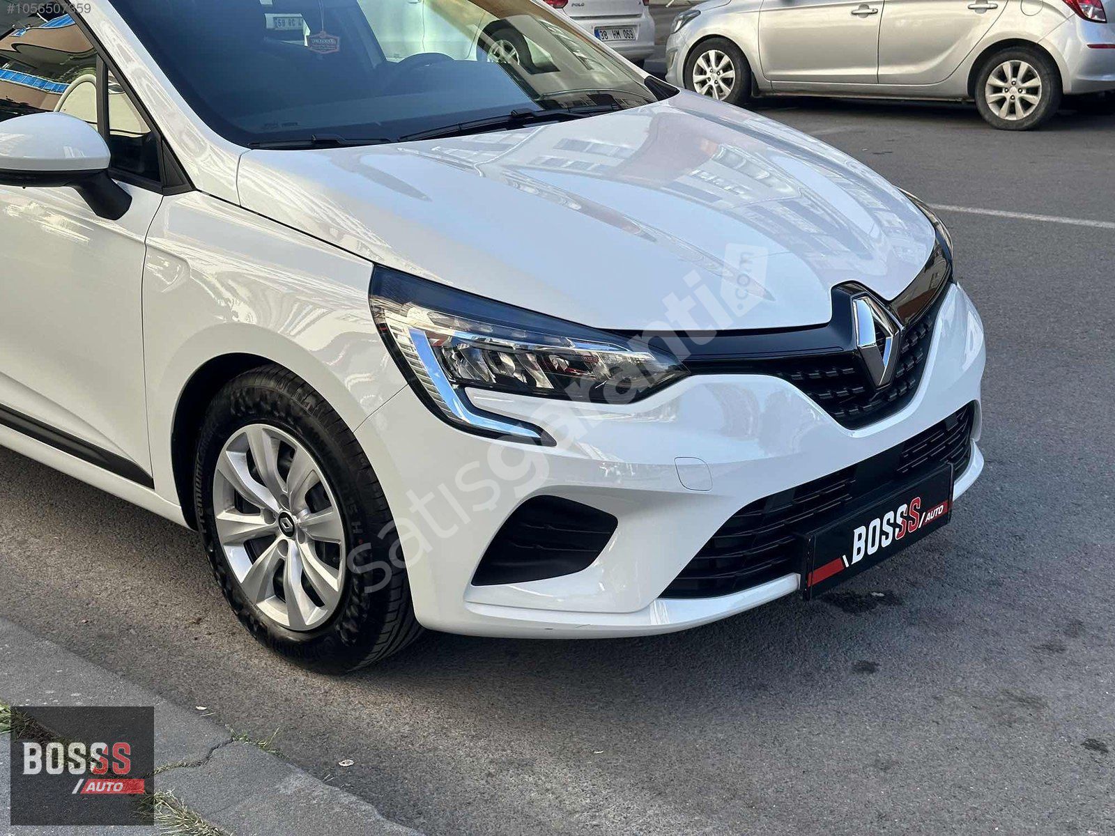 BOSSS AUTO'dan Renault Clio
