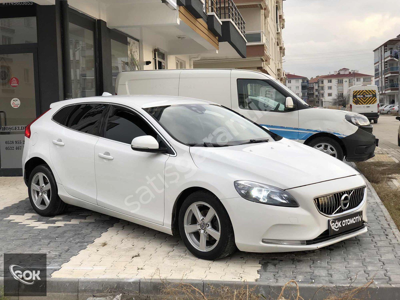 2013 VOLVO V40 DEĞİŞENSİZ NAKİT PAZARLİKSİZ