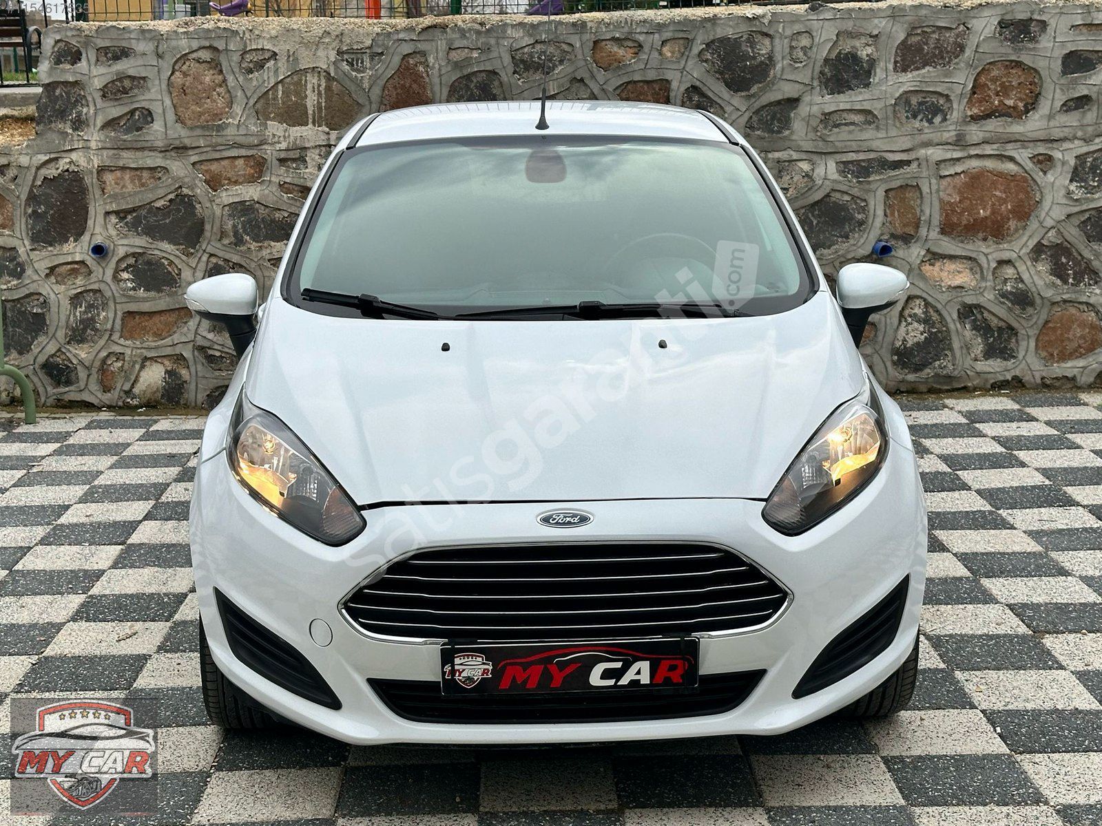 MY CAR AUTO GALLERY'DEN 2016 MODEL BENZİN OTOMATİK FORD FİESTA