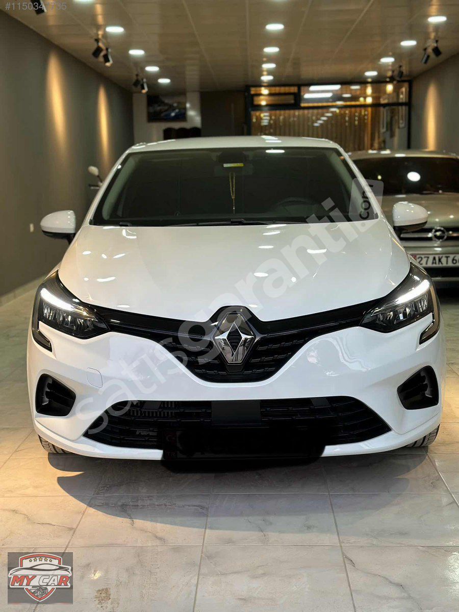 My Car Auto Galeriden 2022 model sadece 13.000 km de CLİO