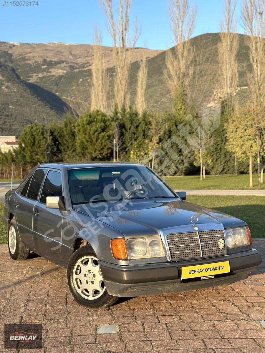 BERKAY OTOMOTİV MERCEDES-BENZ 200 E DEĞİŞENSİZ KOLEKSİYONLUK