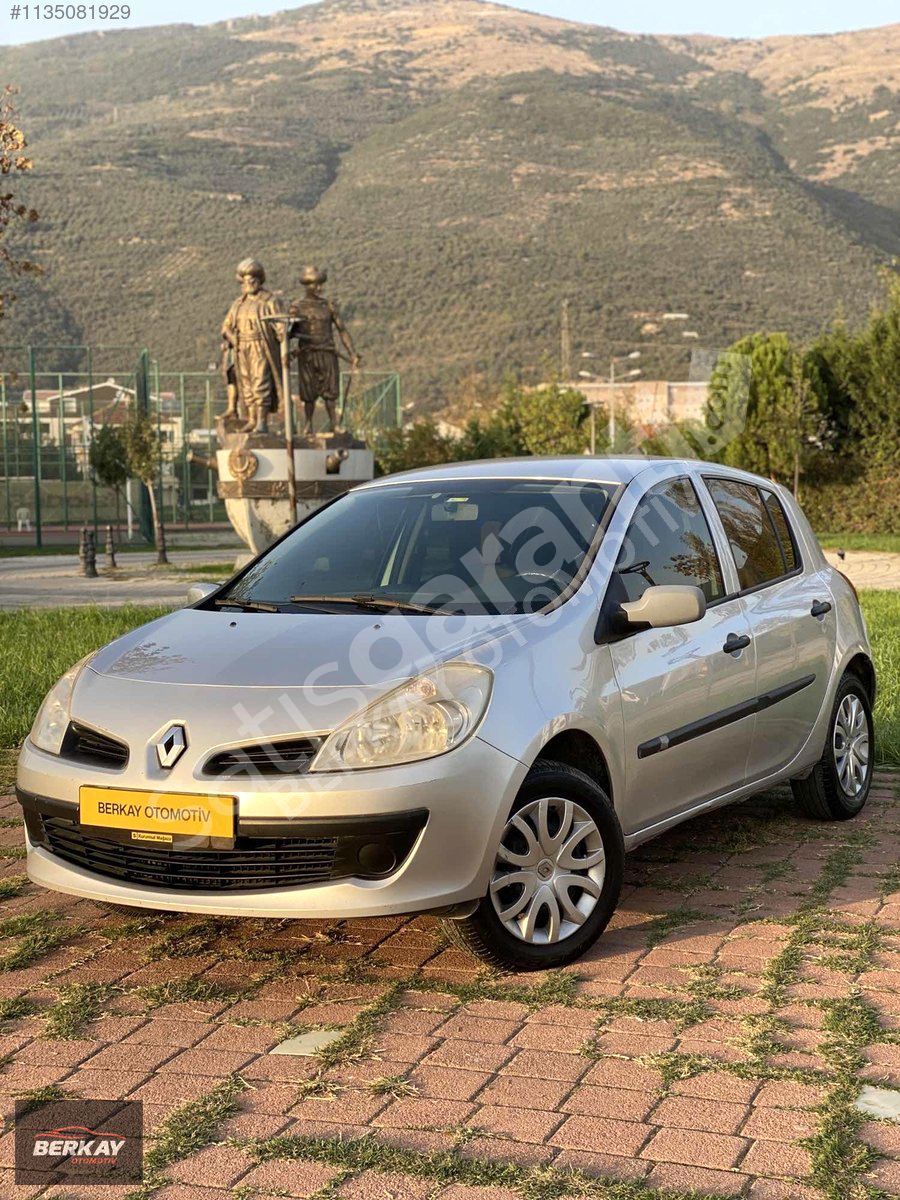 BERKAY OTOMOTİV RENAULT CLİO 1.5 dCi EMSALSİZ TEMİZLİKTE