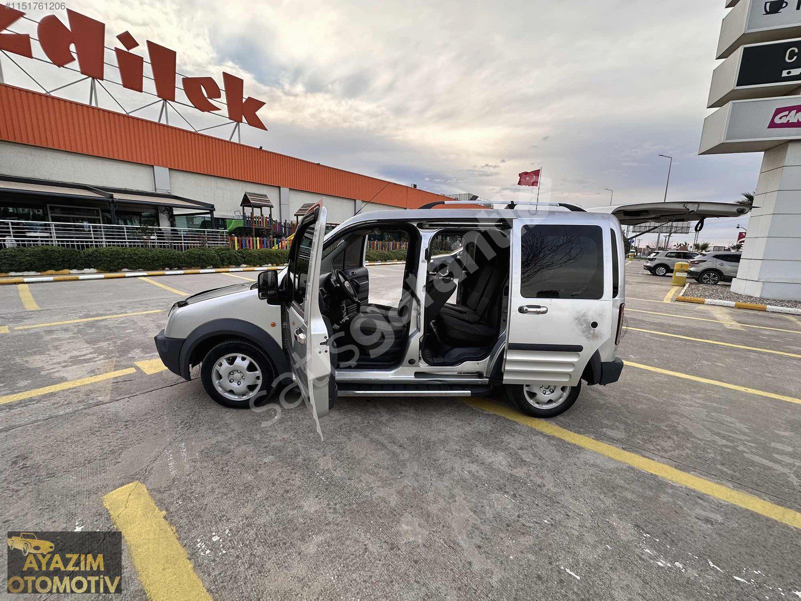 ACİL SATILIK FORD CONNECT 90 LIK ÇİFT SÜRGÜ MASRAFSIZ ÇOK TEMİZ