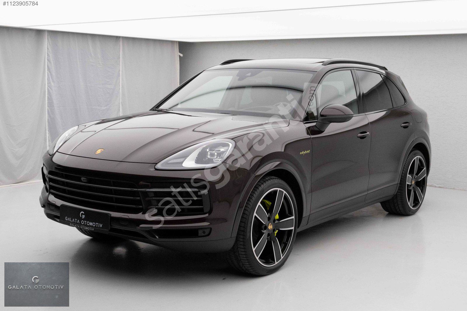 'GALATA' 2023 PORSCHE CAYENNE 3.0 E-HYBRİD PLATINUM EDITION