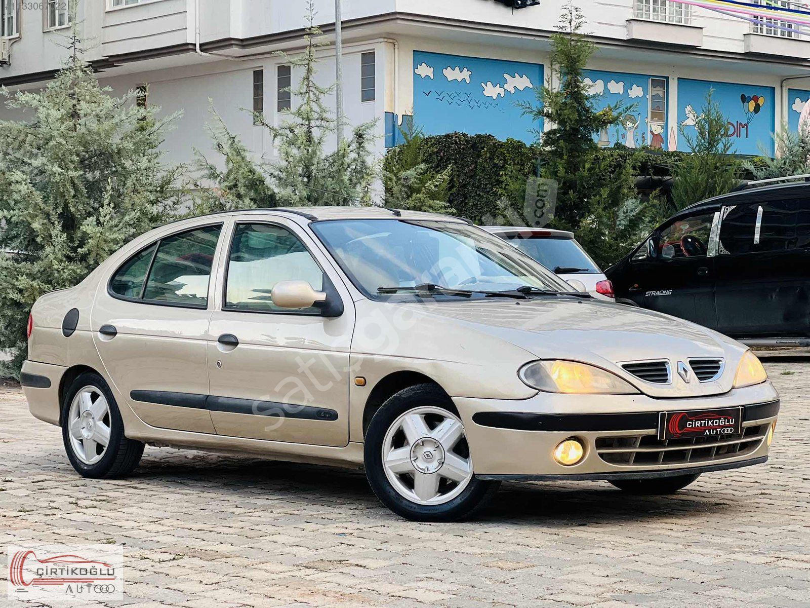 ÇİRTİKOĞLU'ndan 2001 MEGANE DÜŞÜK KM HASAR KAYITSIZ ORJ