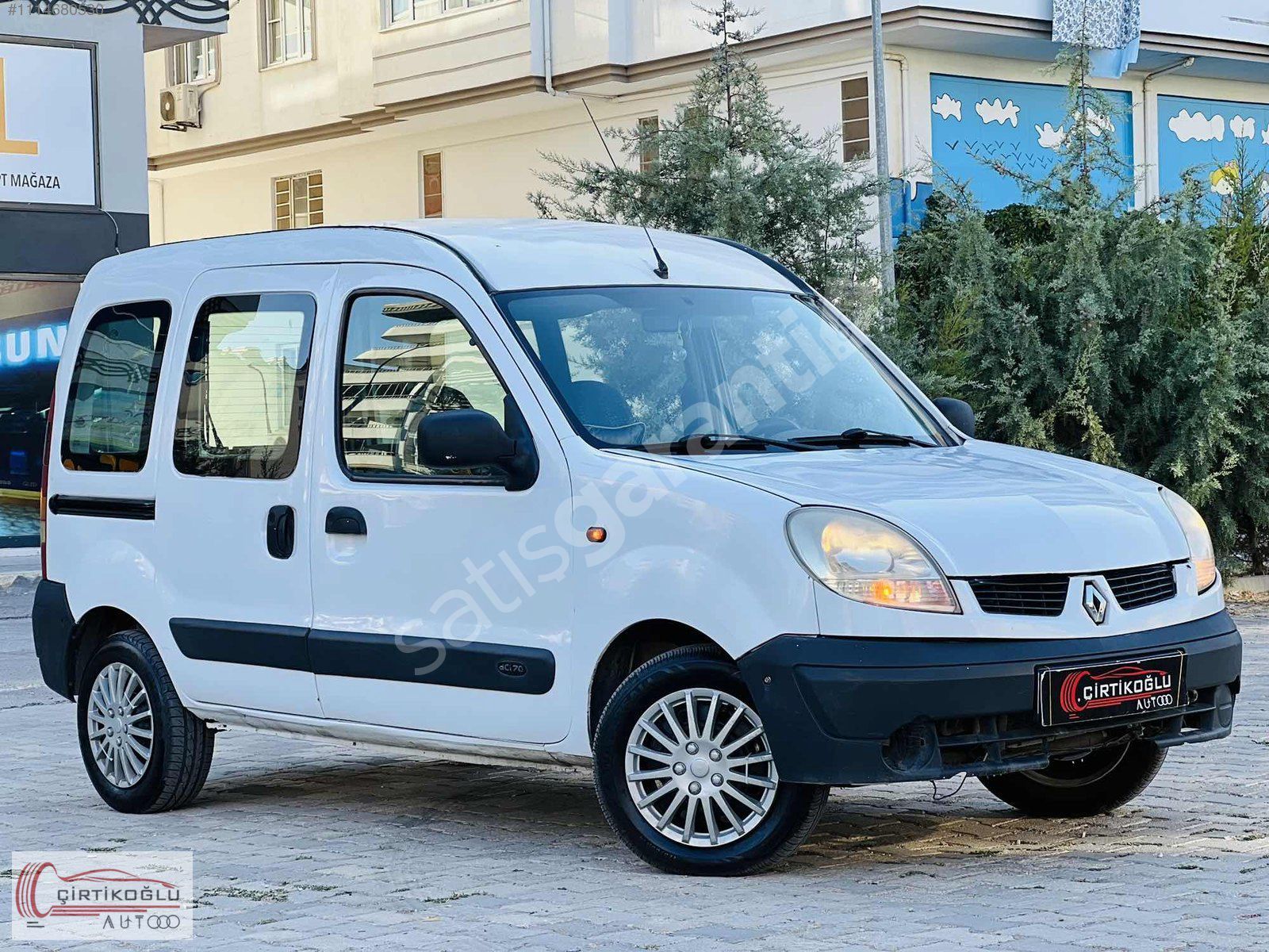 ÇİRTİKOĞLU'ndan 2006 KLİMALI RENO KANGO TEK SÜRGÜ