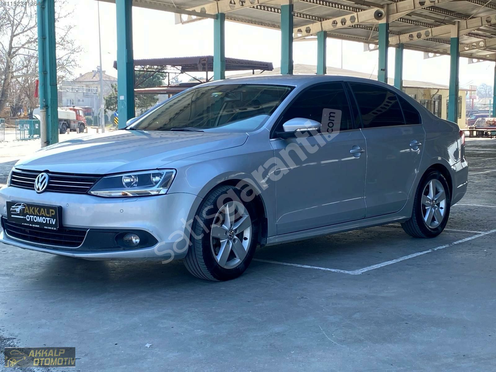 VOLKSWAGEN JETTA 1.6 TDI COMFORTLİNE 2012 MANUEL