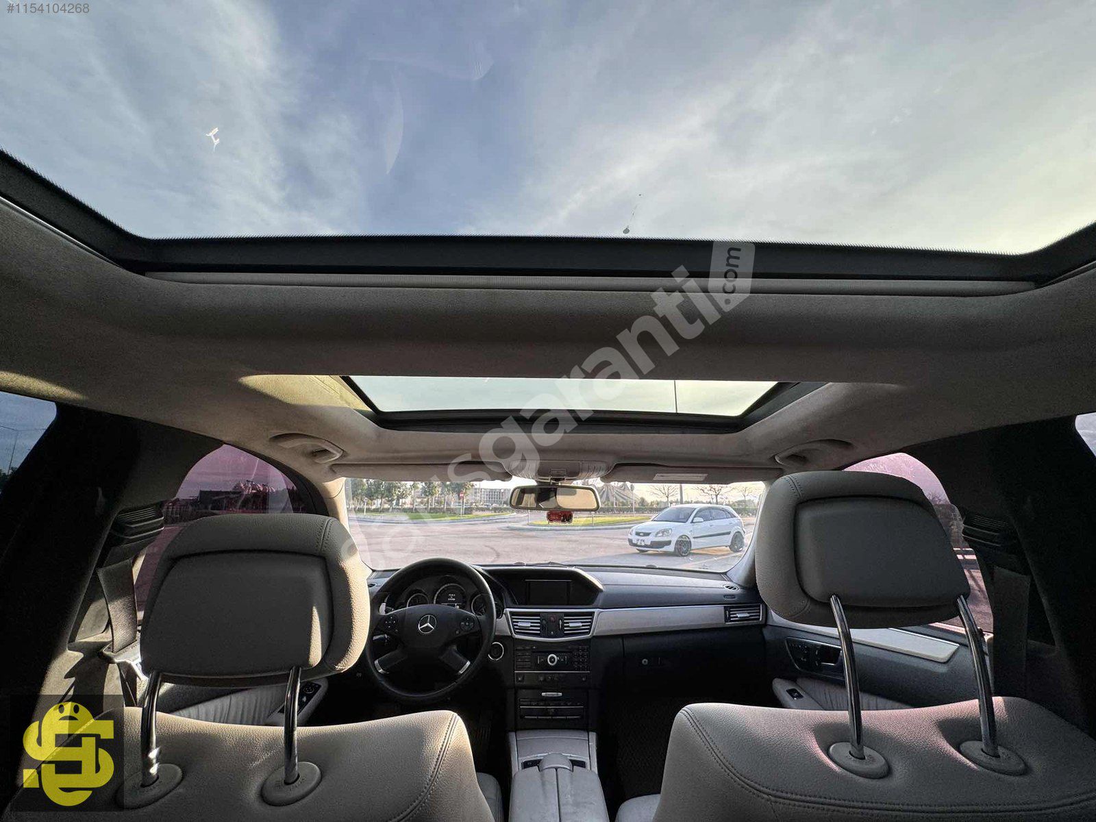MERCEDES-BENZ E350 CAM TAVAN KOLDAN VİTES