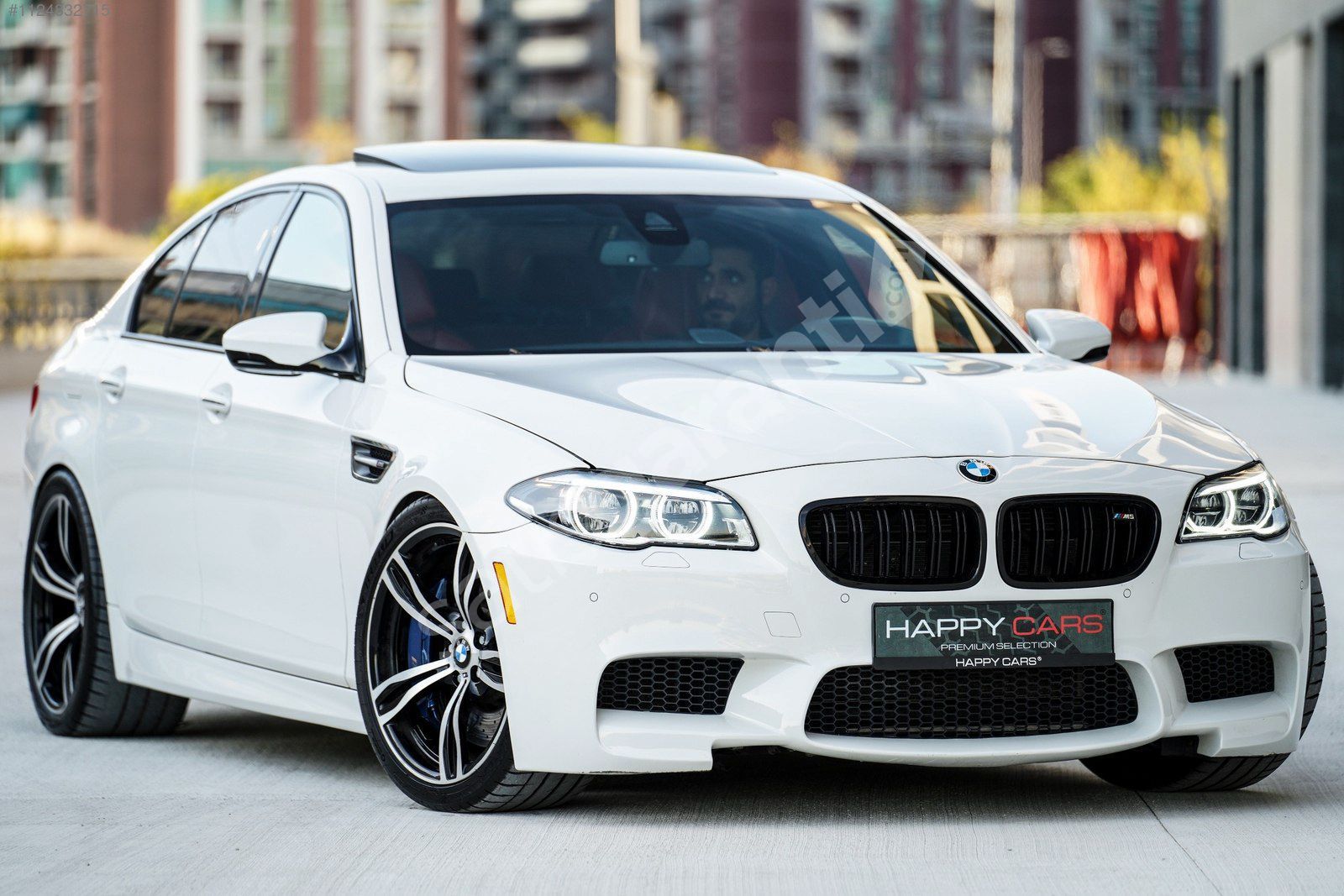 BMW M5 LCİ / Boyasız / Tramersiz / 4 Tuş / Kırmızı İç Konsept