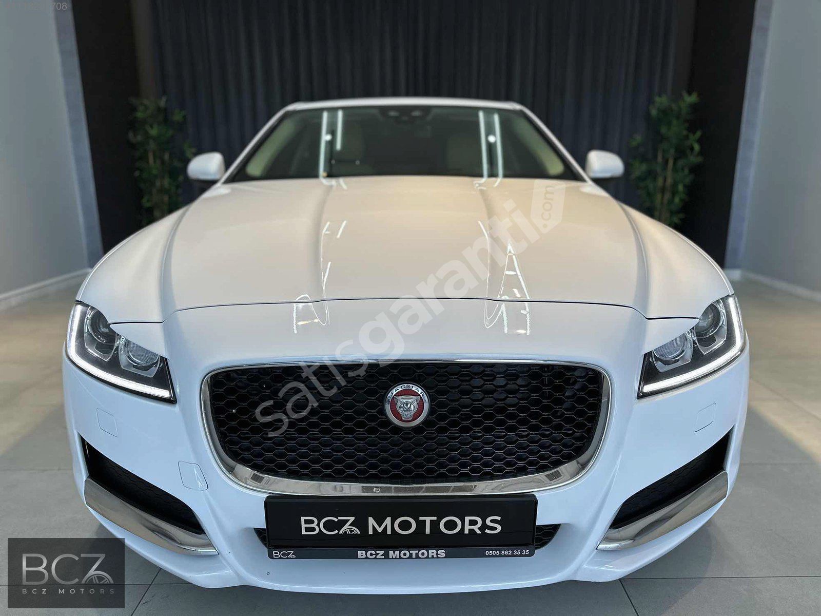 BCZ MOTORS BAYİ ÇIKIŞLI JAGUAR XF TRAMERSİZ DEĞİŞENSİZ