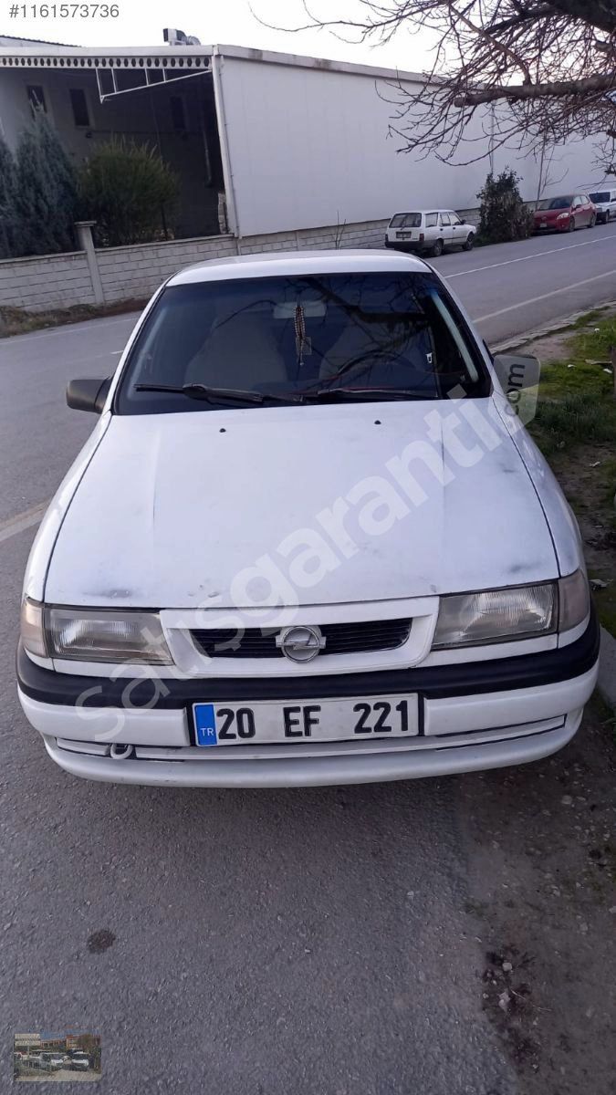 TÜRKASLAN OTOMOTİV den 1996 MODEL OPEL VECTRA 2,0 GLS