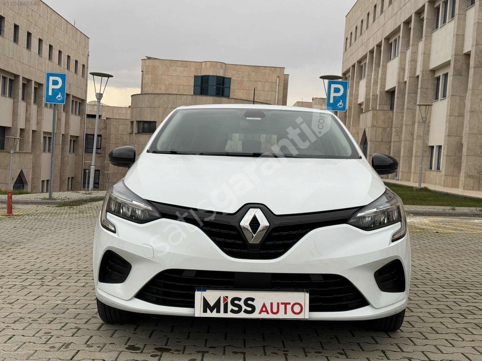 MİSS AUTO'DAN HATASIZ BOYASIZ RENAULT CLİO 1.0 TCE X-TRONİC