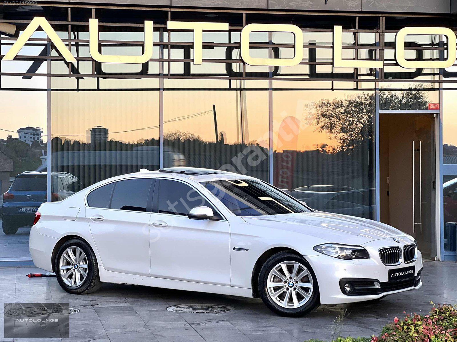 AUTO LOUNGE 2015 BMW 5.20 PREMİUM+VAKUM+HAYALET+NBT+E.BAGAJ