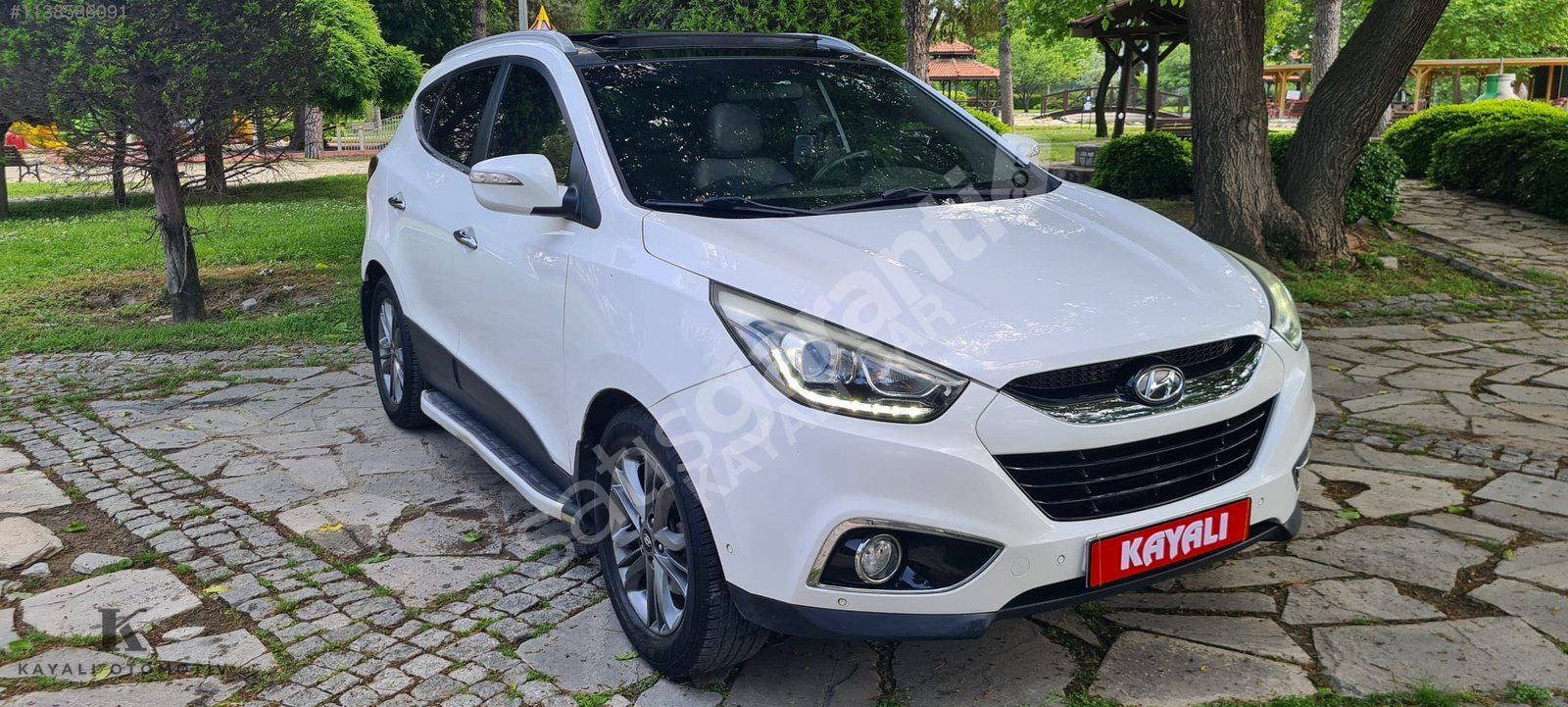 HATASIZ 2013 TERTEMİZ İX35 CAM TAVAN+4 KOLTUK ISITMA FULL + FULL