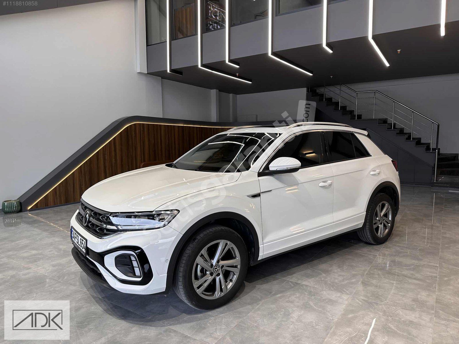 ADK MOTORS'TAN VW T-ROC R-LINE
