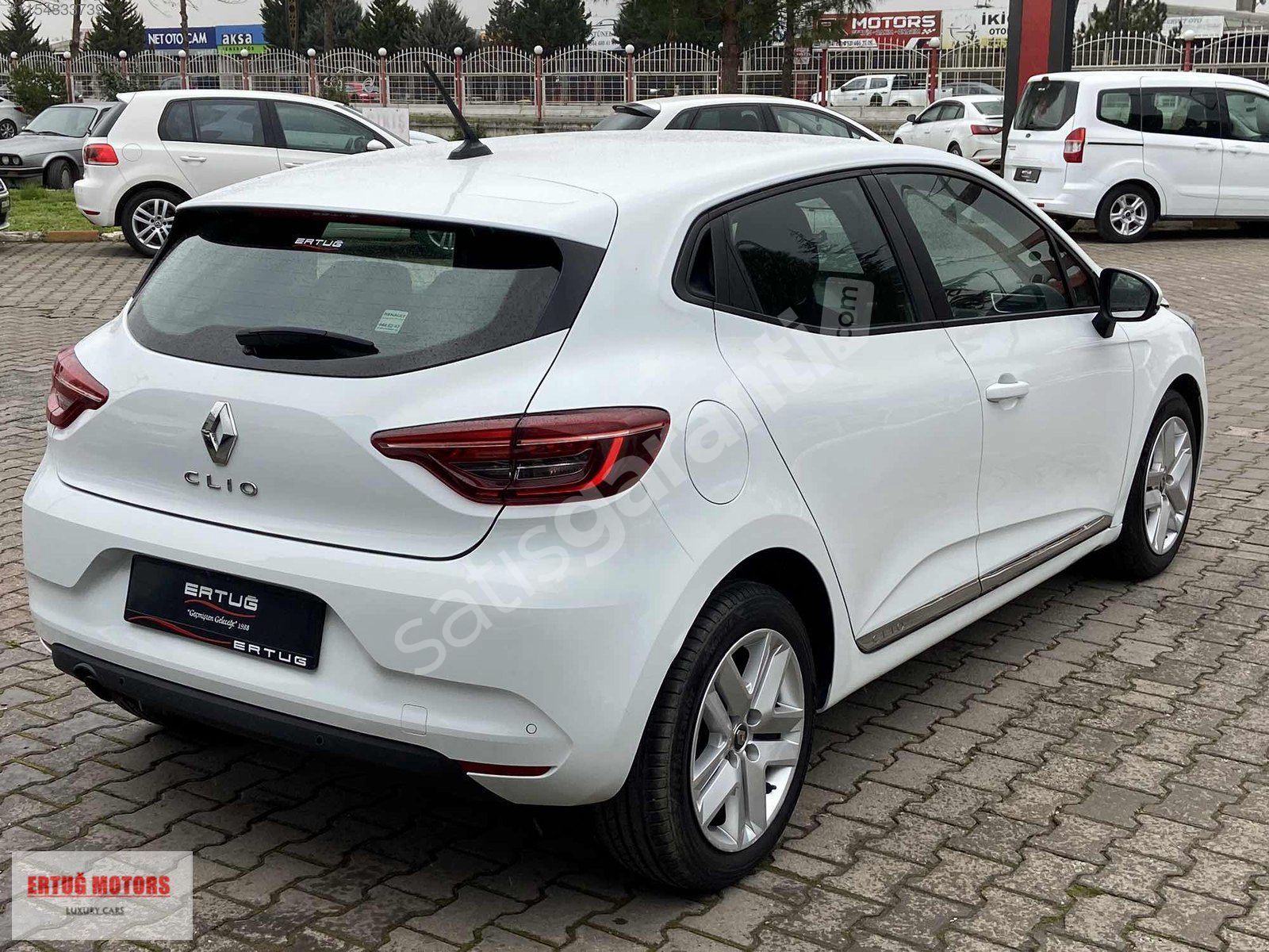 ERTUĞ OTOMOTİVDEN 2021 CLİO 1.0 TCE TOUCH OTOMATİK