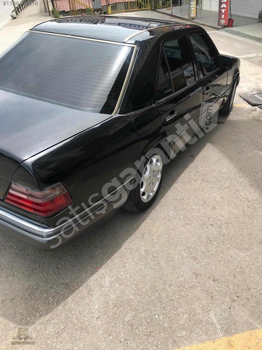 MERCEDES E 200 DEĞİŞEN YOK BOYALI