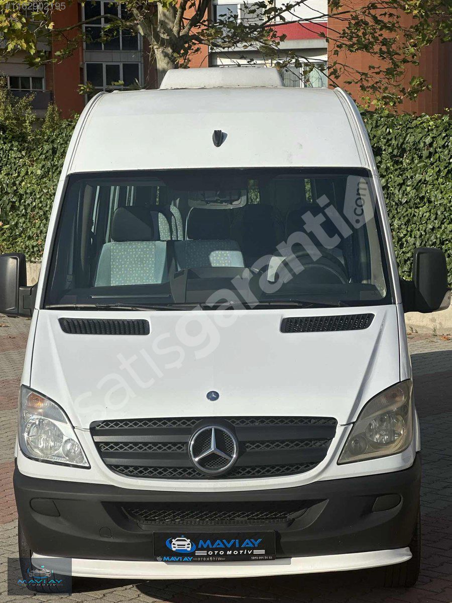MAVİ AY OTOMOTİV'DEN ÇİFT KLİMA ALMAN OKUL TAŞITI 16+1
