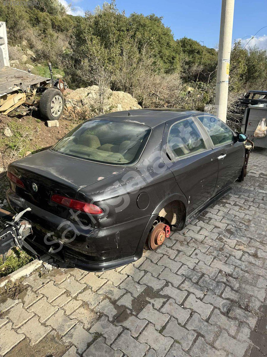 HURDA BELGELİ ALFA ROMEO 156