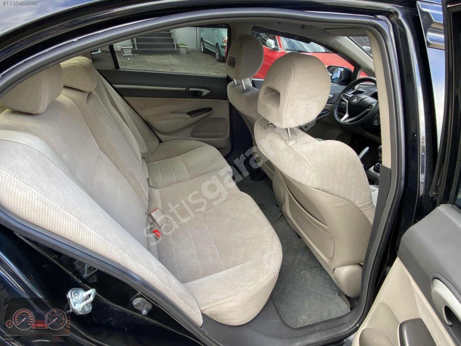 2011 HONDA CIVIC 1.6İ-VTEC ELEGANCE SUNROOF