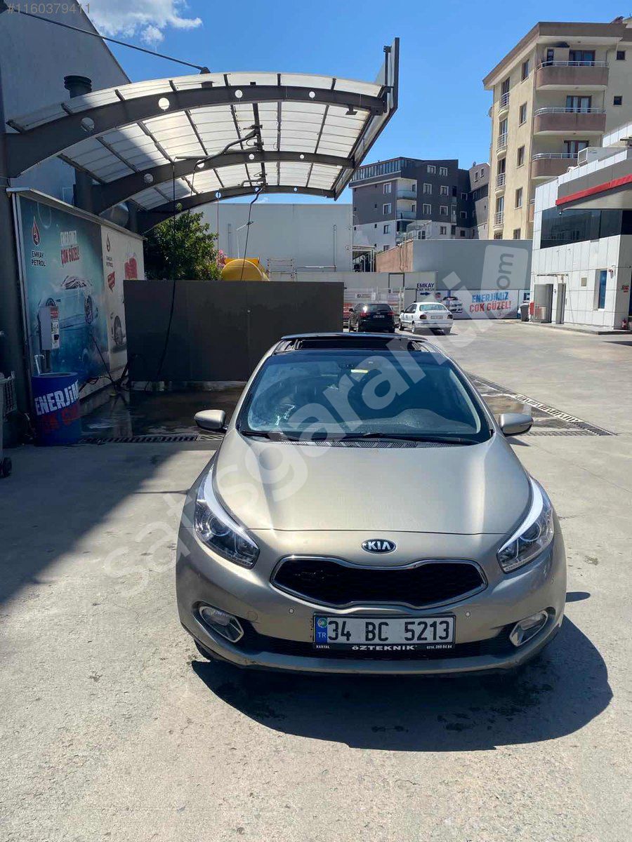 2015 HATASIZ BOYASIZ DİZEL OTOMATİK DÜŞÜK KM FULL+FULL