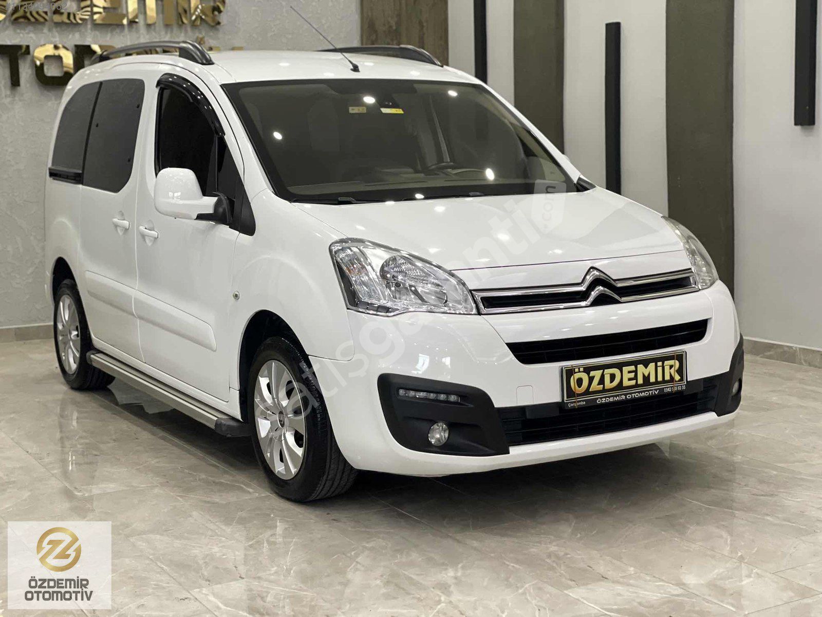 2015 MODEL BERLINGO SELECTİON 137 bin km HATASIZ FUUL+FULL