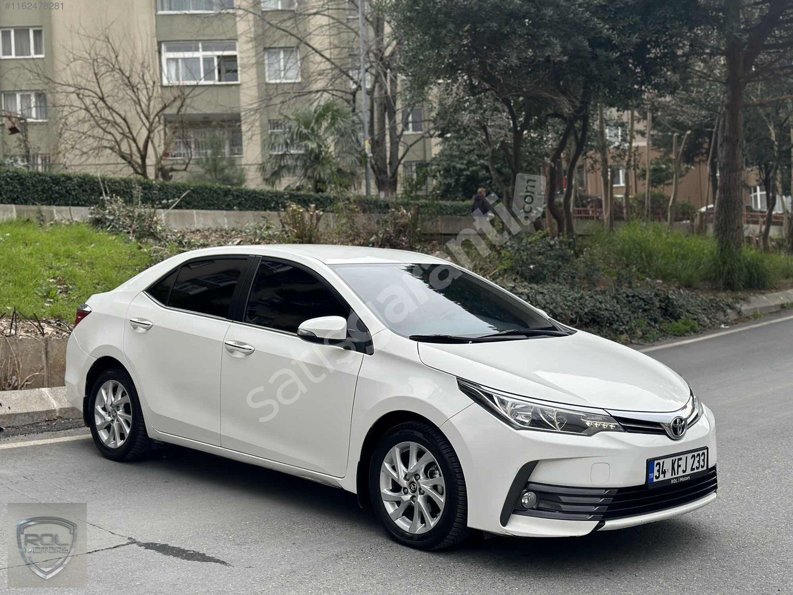 EFSANE COROLLA DÜŞÜK KM HATASIZ SEDEFLİ BEYAZ İÇİ KREM FULL