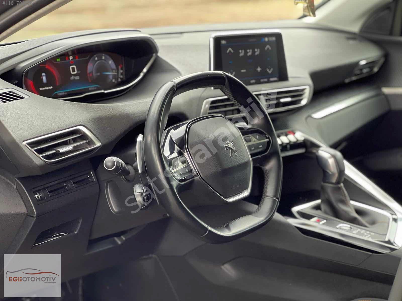 2019 HATASIZ BOYASIZ CAM TAVANLI 115 BİN KM DE OTOMATİK DİZEL