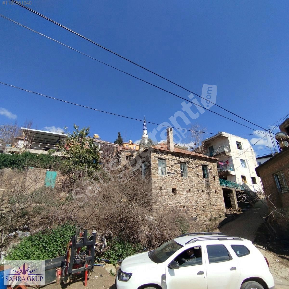 MİLAS KARAHAYIT'DA 2764m²ACİL SATILIK KÖY İÇİ İMARLI ZEYTİNLİK