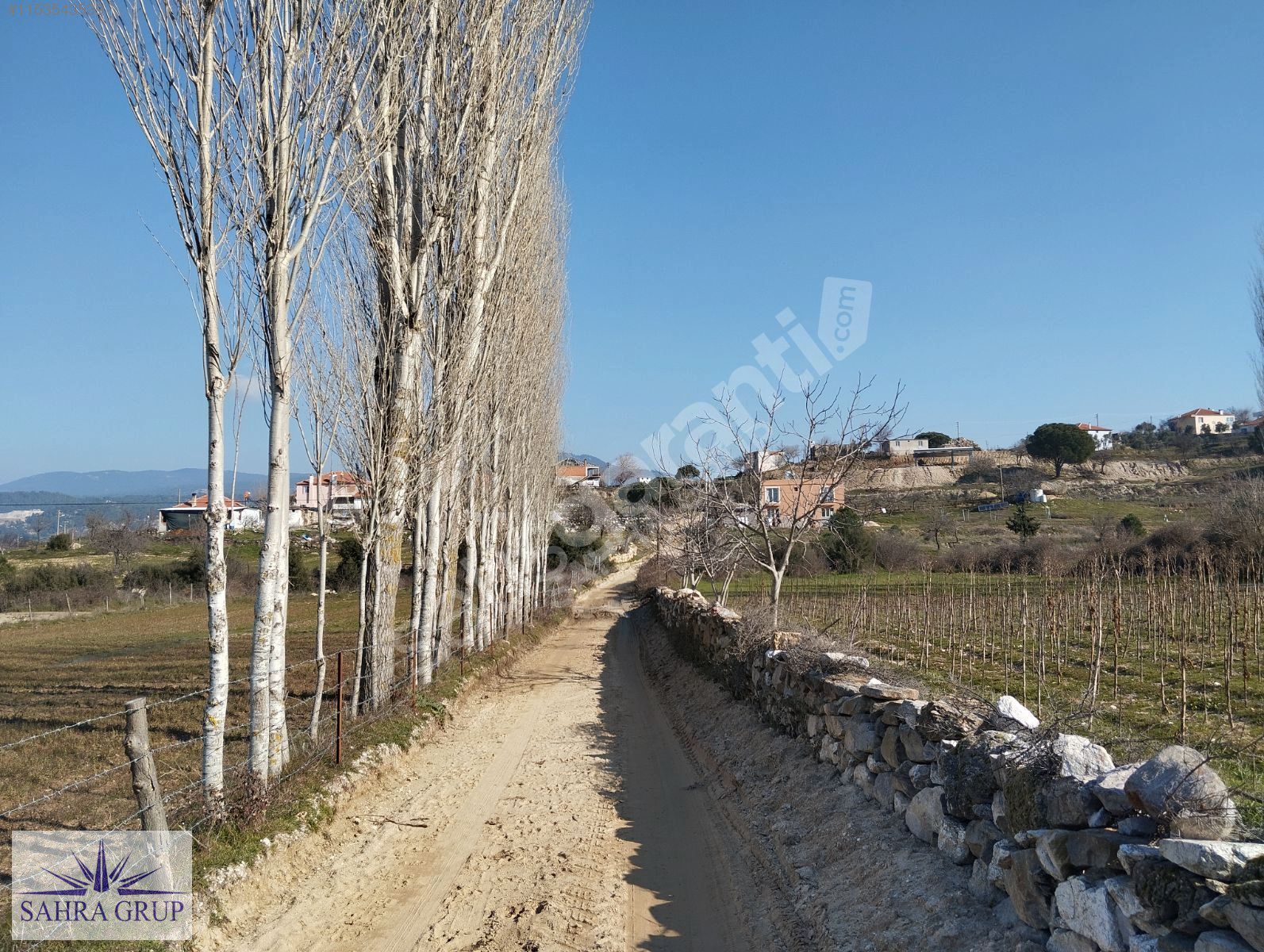 AKKOVANLIK'DA KÖY İÇİ 760m² İÇERİSİNDE SU KUYUSU OLAN TARLA !!!