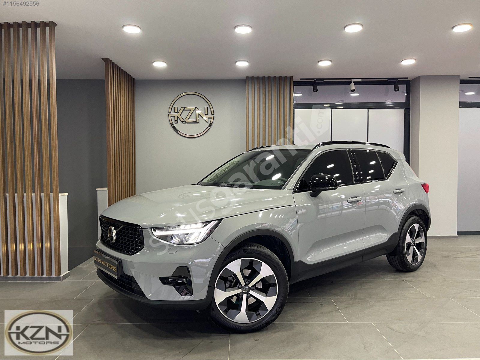 KZN MOTORS XC40 PLUS DARK 360 KAMERA/NAVİGASYON/KEYLESS/E.BAGAJ