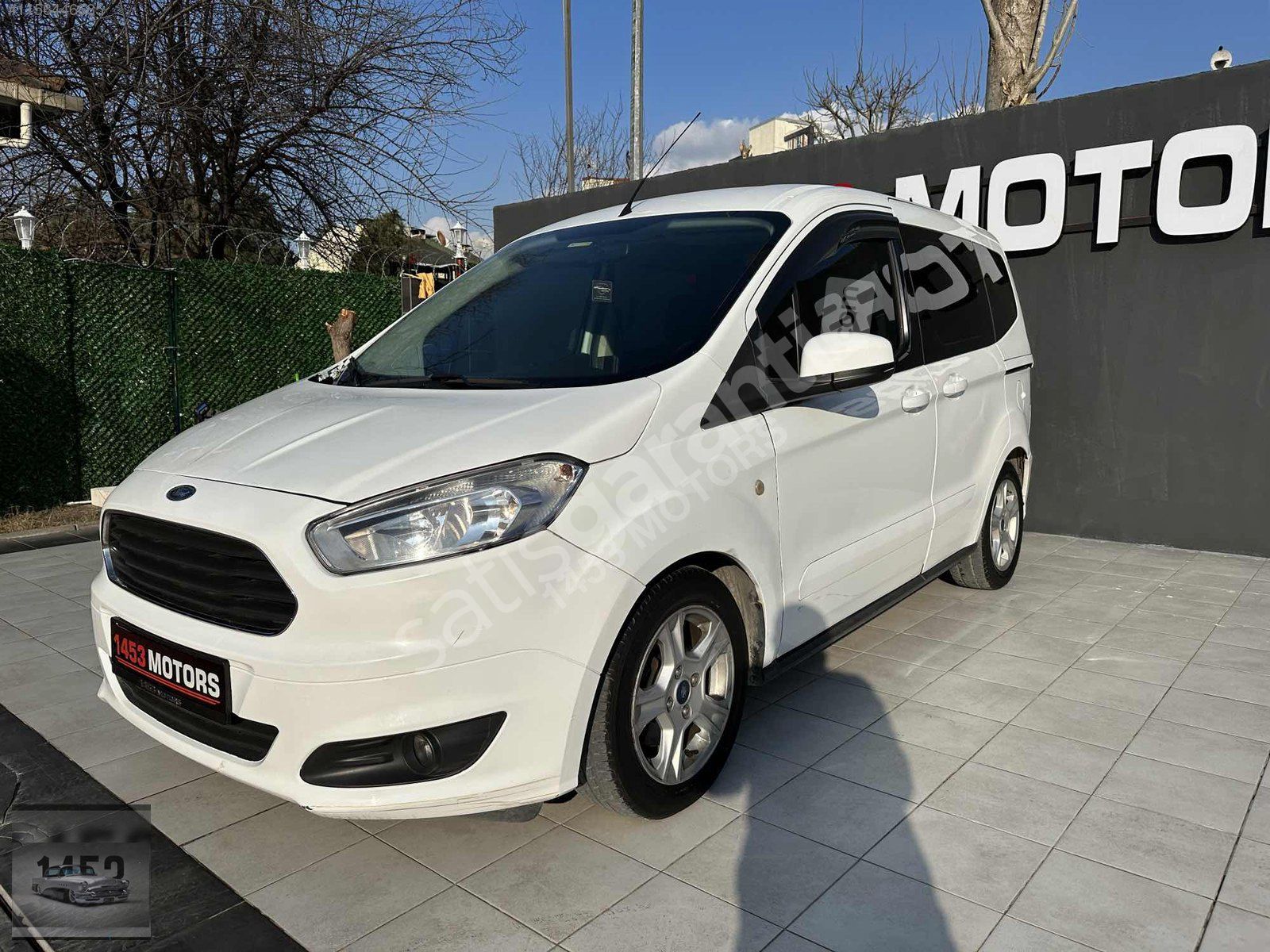 1453 MOTORS FORD TOURNEO COURİER 360.000 TL KREDİ İMKANI
