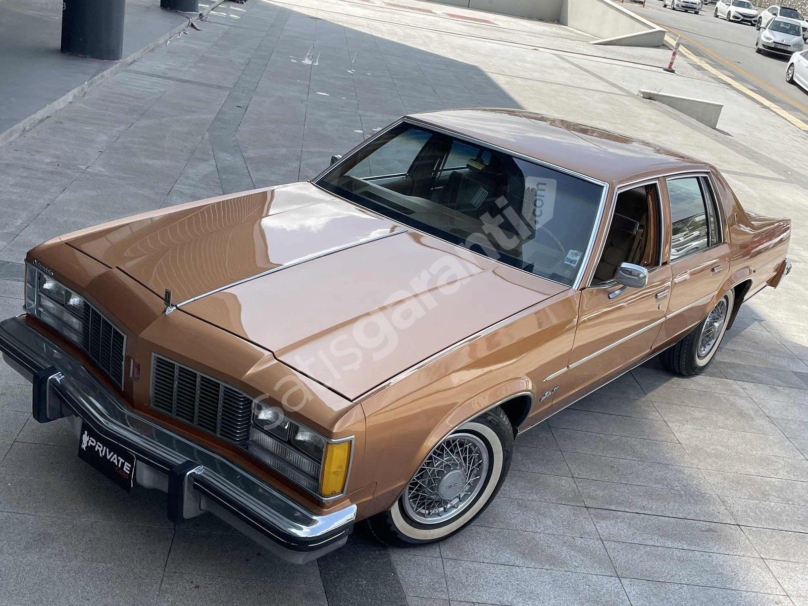 Private CARS 1977 MODEL OLDSMOBİLE DELTA 88 OTOMATİK TR'DE TEK