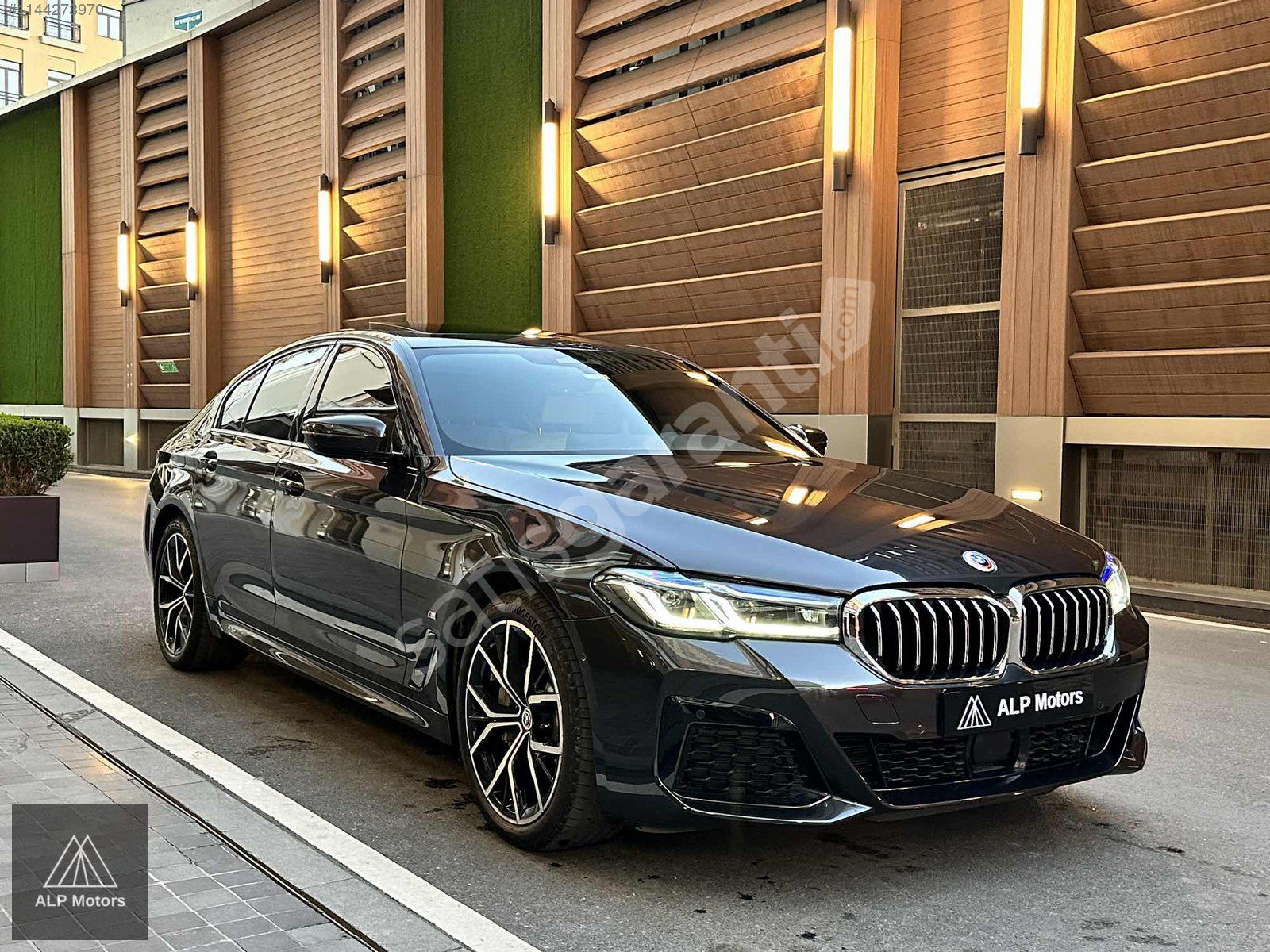 HATASIZ 2023 530i xDrive M SPORT LASER+HARMAN+OTONOM+VAKUM