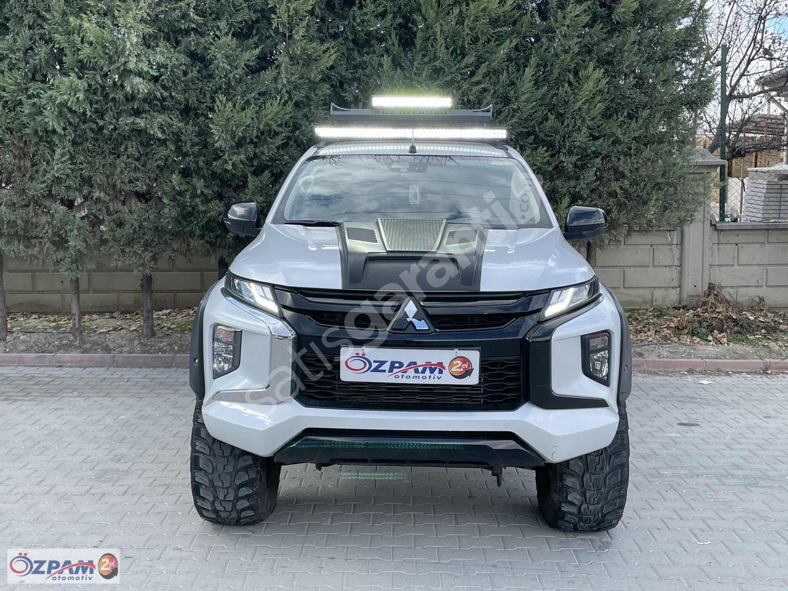 ÖZPAM 2.EL'DEN 2020 MİTSUBİSHİ L 200 4x4 BLİZZARD 150 BG OFFROAD