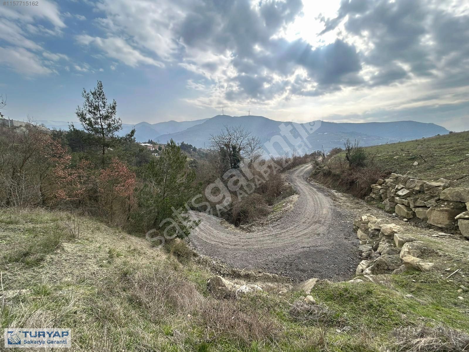 Sakarya Geyve Köprübaşı 2338 m² İmarlı Arsa (127m çift cepheli)