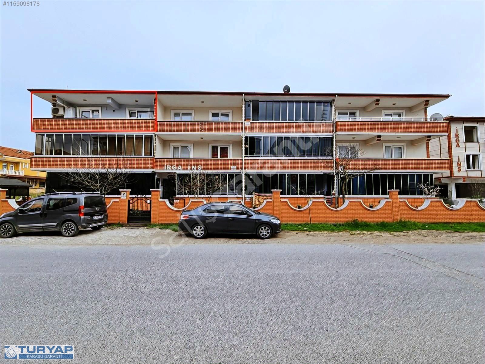 Karasu Akkumda Denize Yakın Üst Kat Köşe Kombili 2+1 Daire