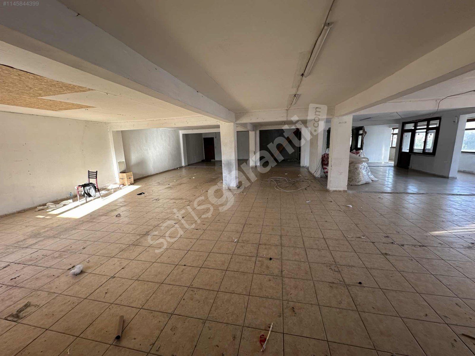 HAMİDİYE MAHALLESİNDE 3.KAT 400m2 İŞ YERİ YAN YOLA CEPHE