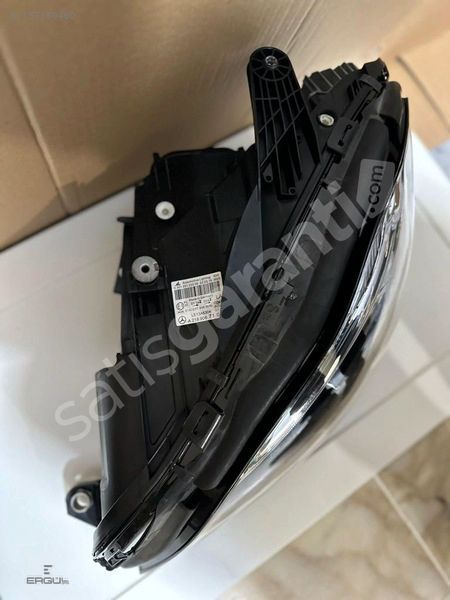 ERGÜL OTO- MERCEDES W218 CLS ORJİNAL MAKYAJLI FAR TAKIMI SIFIR