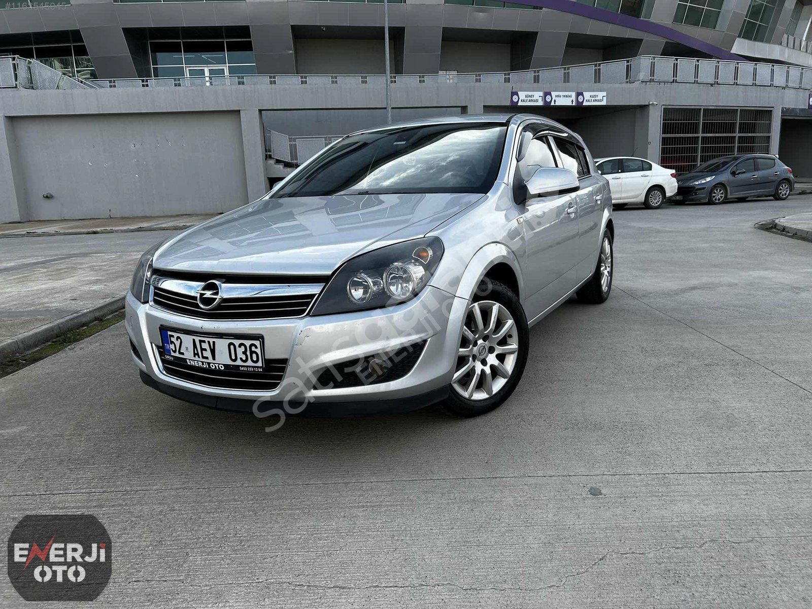 ENERJİ OTO/ 2011 OPEL ASTRA 1.3 CDTI DEĞİŞENSİZ 1.5 PARÇA BOYALI