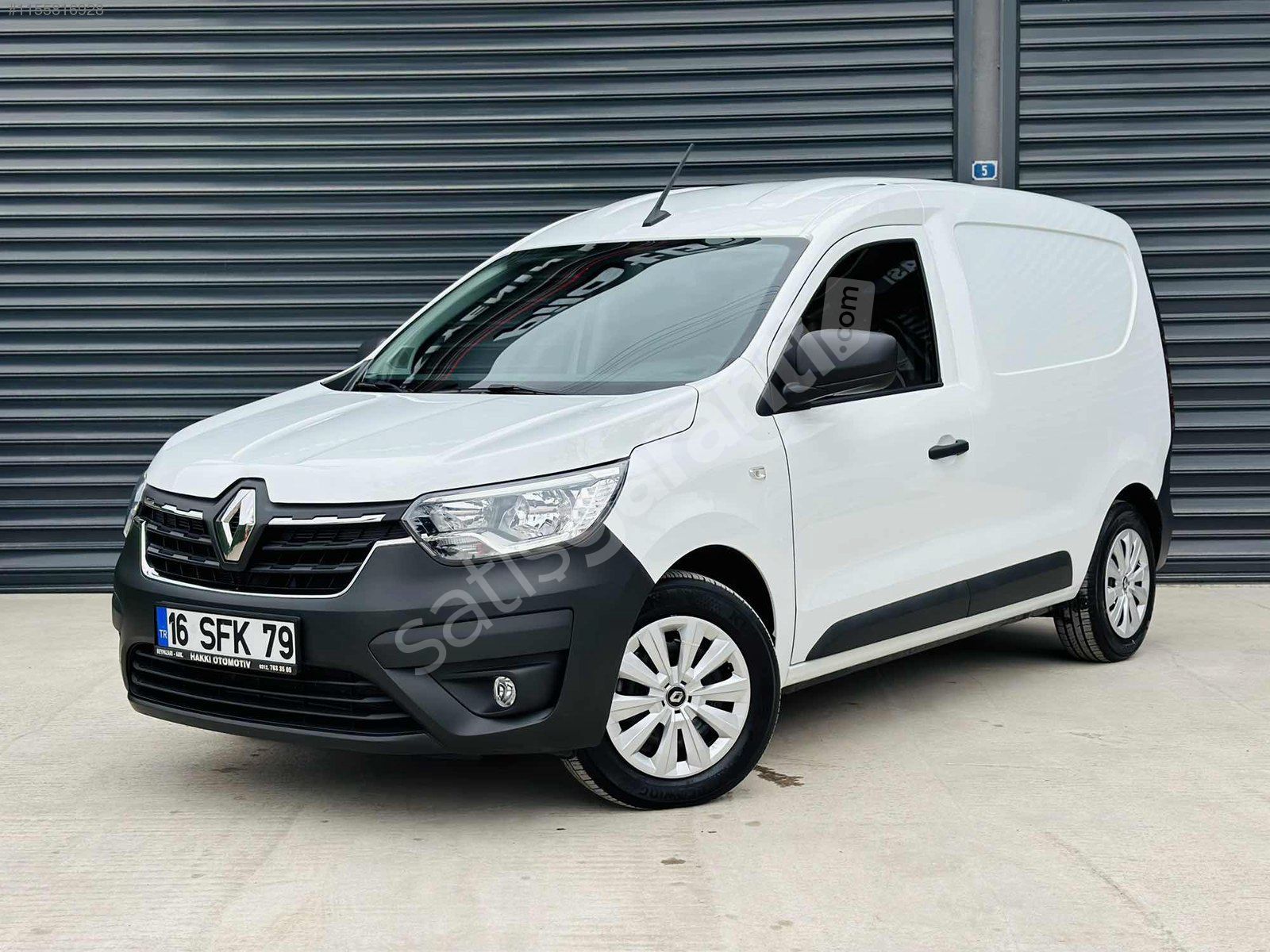 HAKKI OTO'ADN HATASIZ BOYASIZ 2023 RENAULT EXPRESS VAN