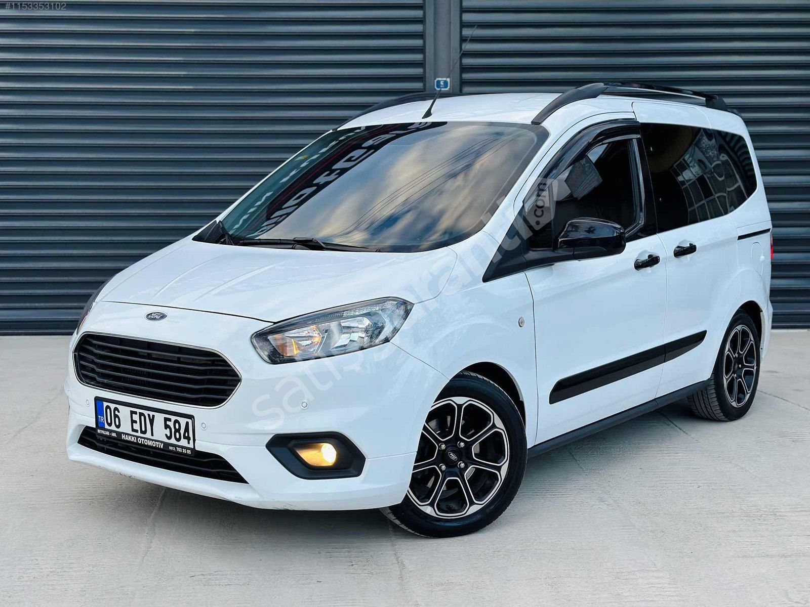 HAKKI OTO'DAN HATASIZ 2022 TİTANİUM PLUS FORD COURİER