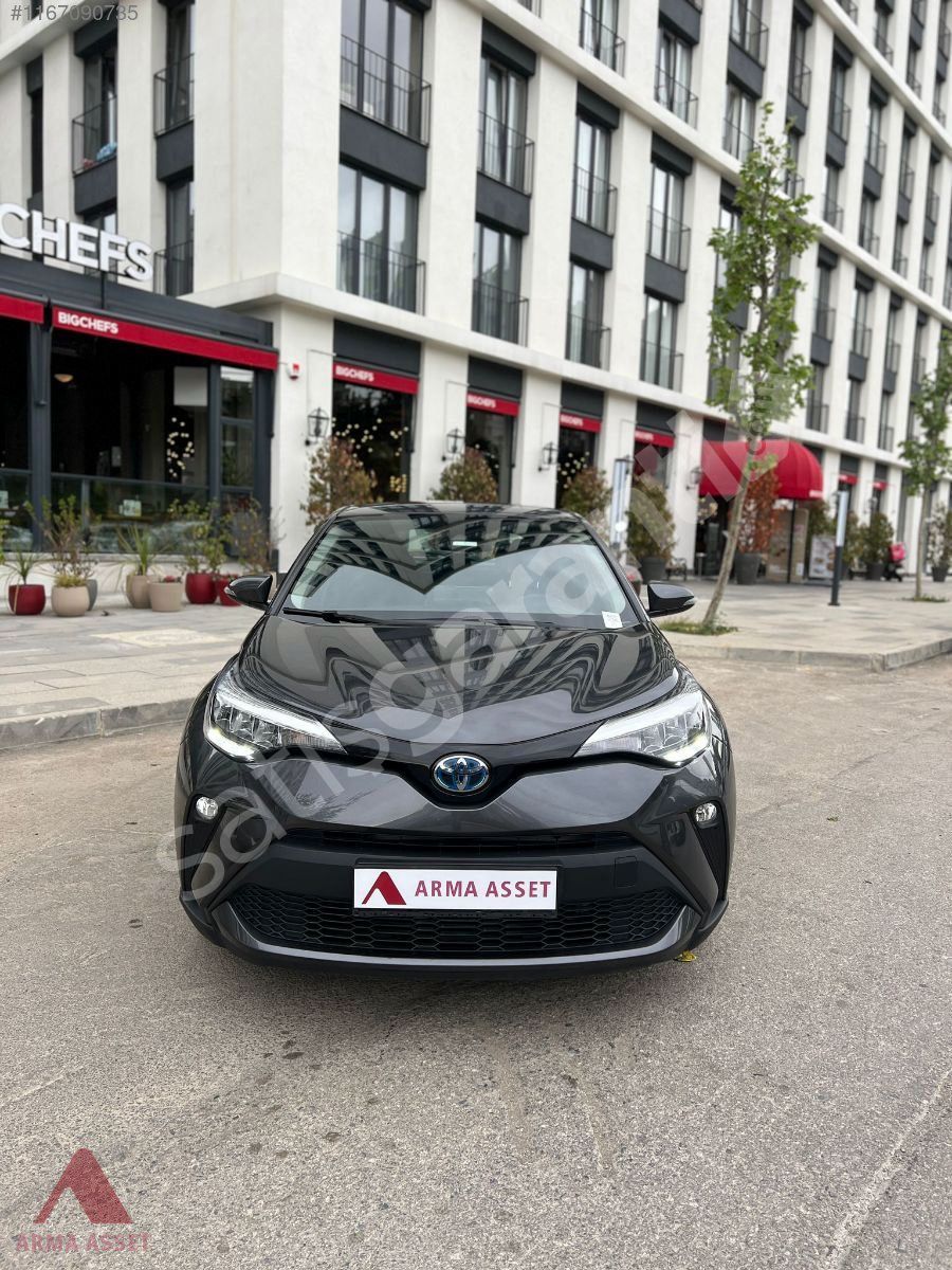 HATASIZ BOYASIZ '' 2023 MODEL TOYOTA C-HR 1.8 HYBRİD FLAME