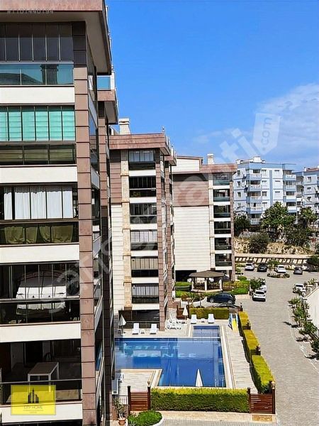 PERFECT 3+1 FLAT FOR SALE İN GREAT LOCATION.